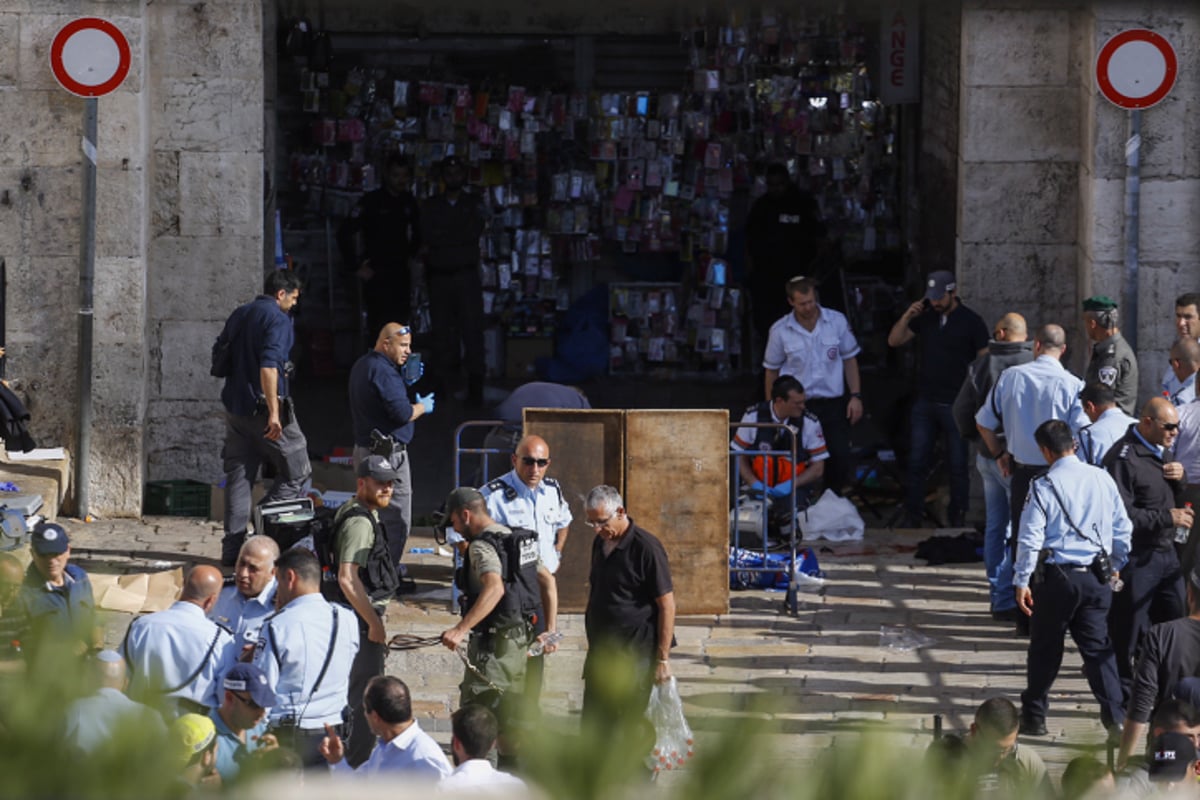 מחבלת ניסתה לדקור שוטרים בשער שכם, נורתה וחוסלה