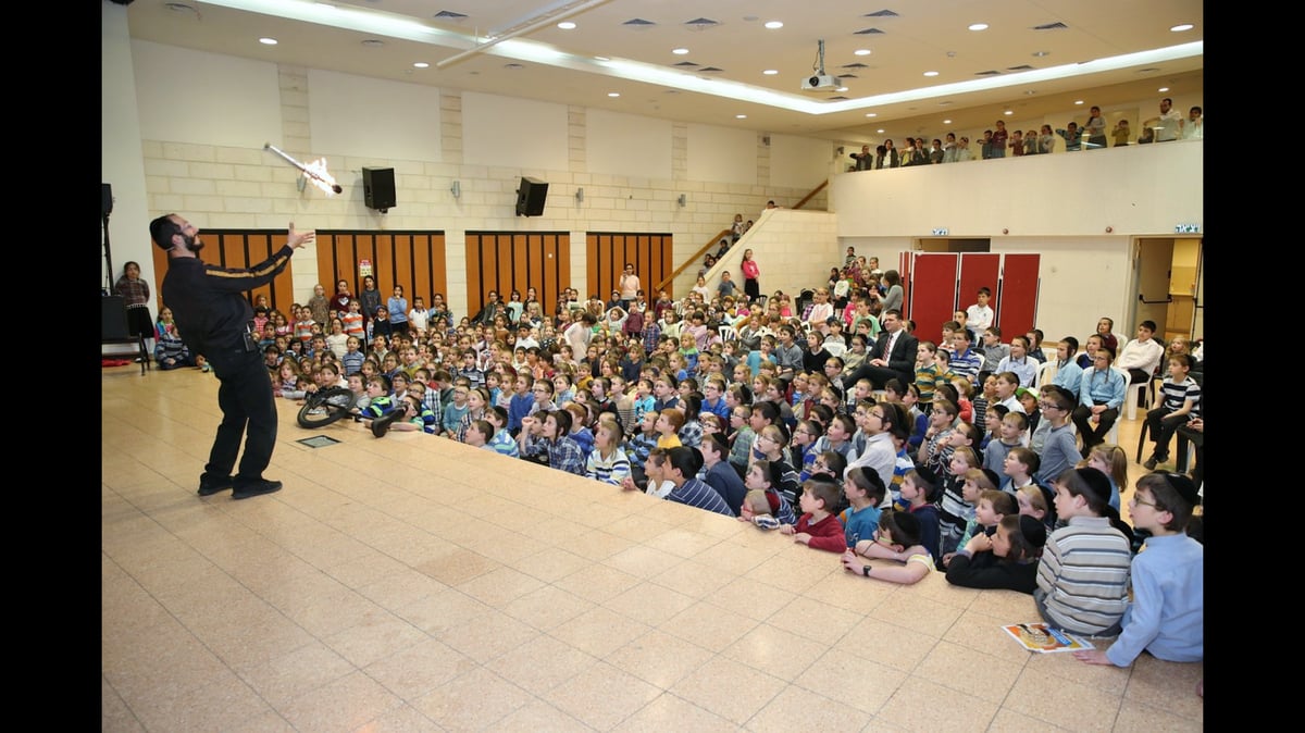 ביוזמת פיני עזרא: בייבי סיטר לילדי ירושלים לקראת חג הפסח