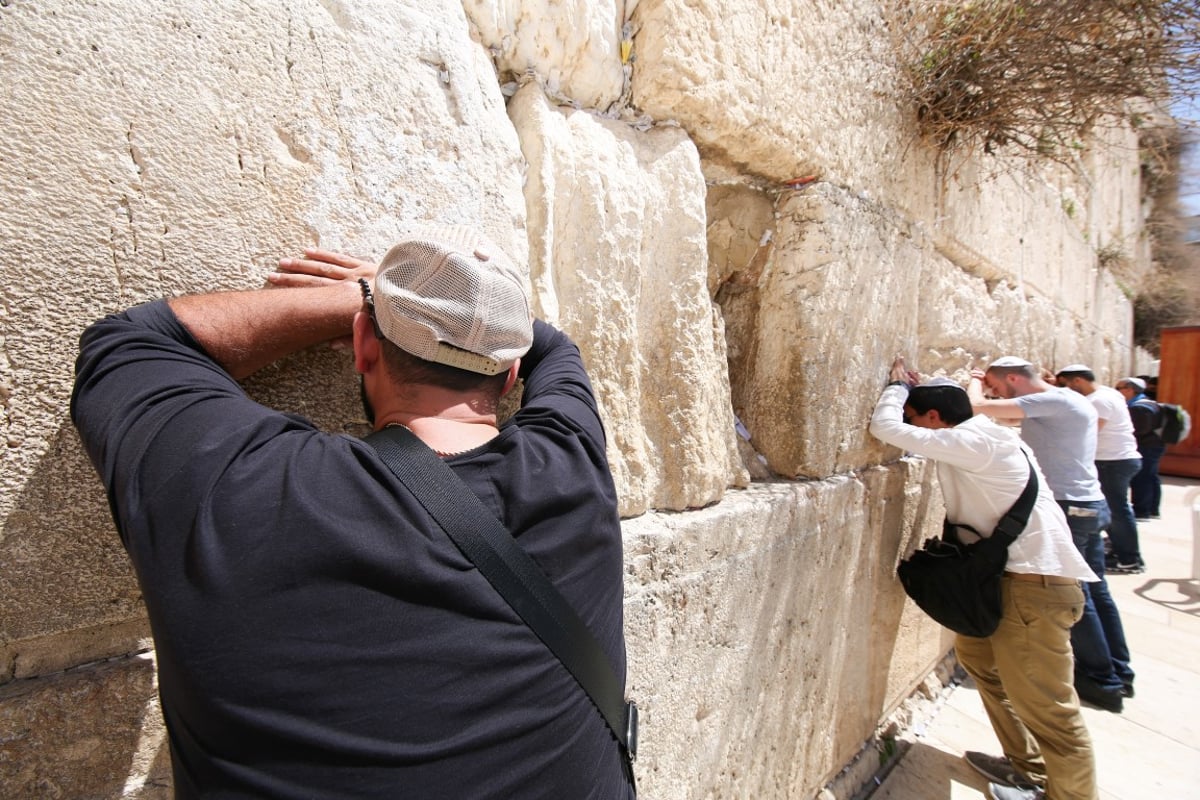 מעמד קידוש ה': כשחב"ד איחדה לערב אחד בין הקואליציה והאופוזיציה