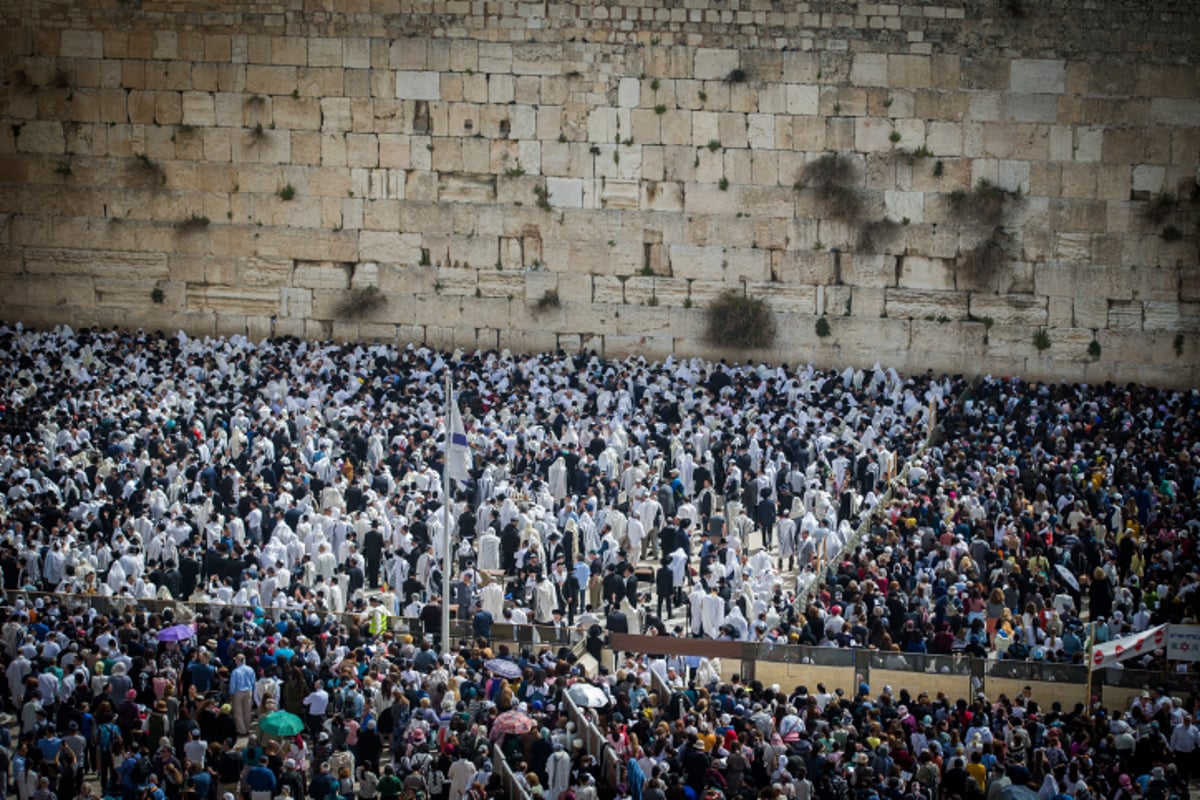 גלריה מרהיבה: ברכת כהנים בכותל המערבי