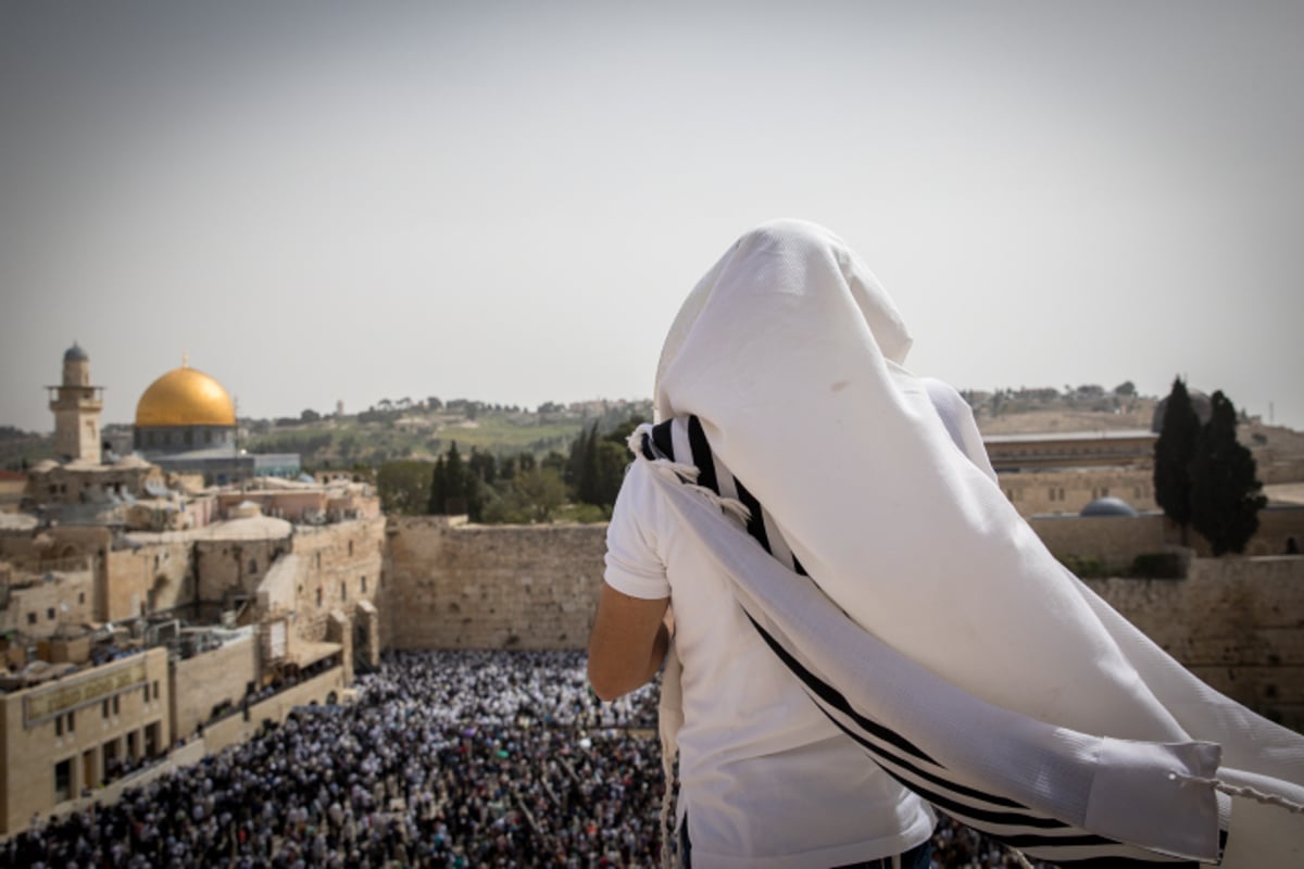 גלריה מרהיבה: ברכת כהנים בכותל המערבי