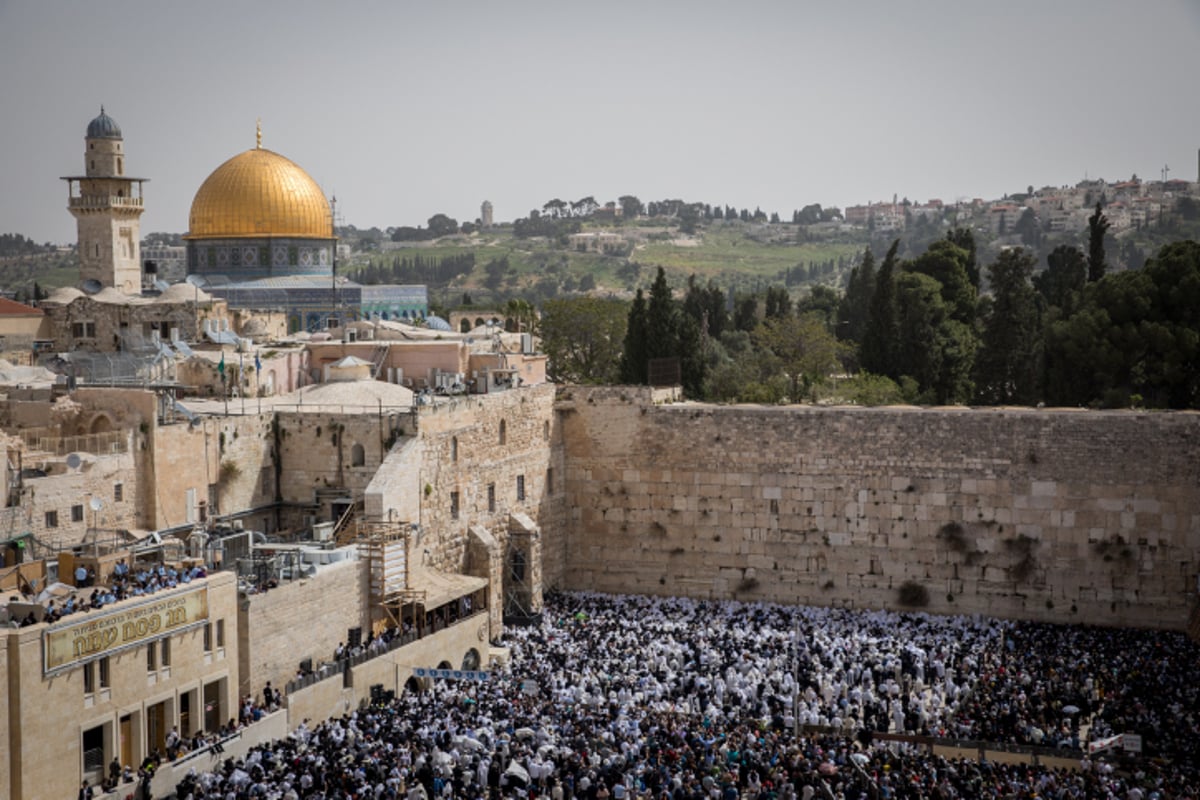 גלריה מרהיבה: ברכת כהנים בכותל המערבי