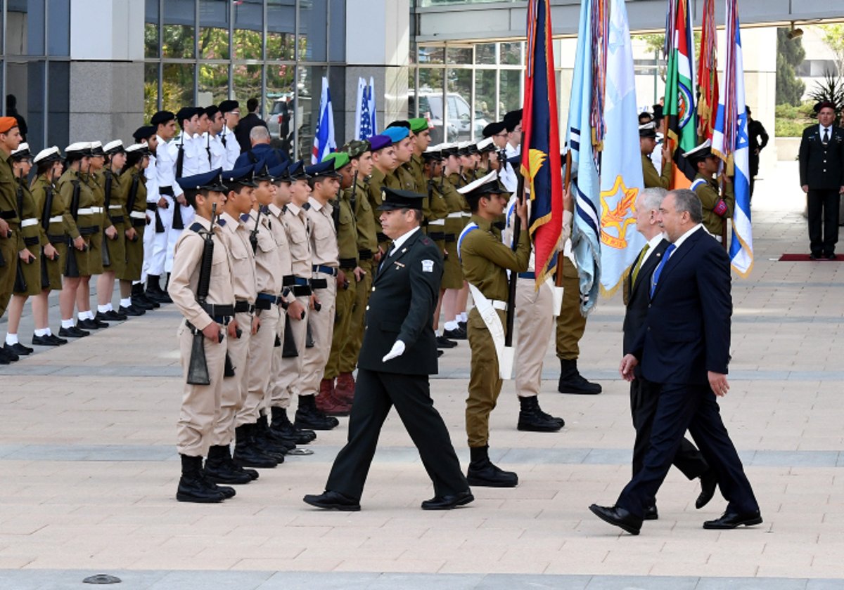 מתי שטרן, השגרירות האמריקאית בתל אביב