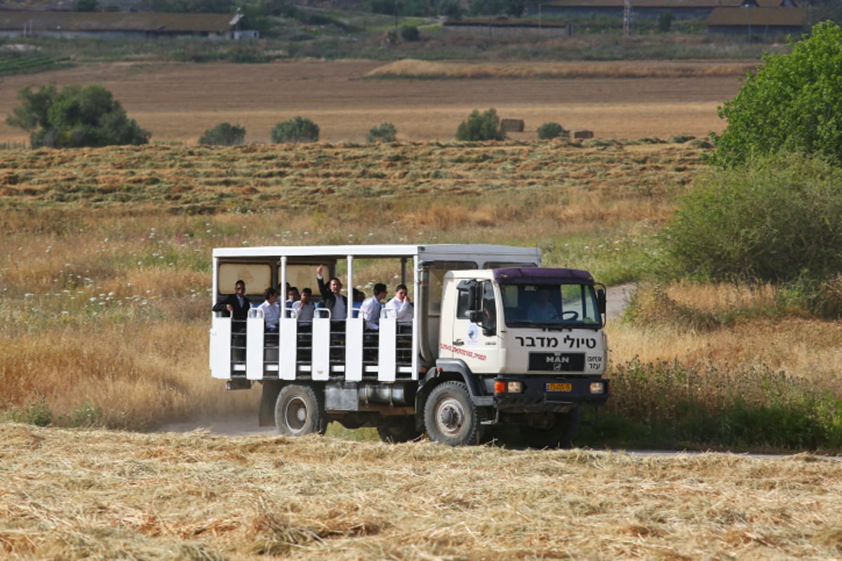 ימים אחרונים לפני זמן קיץ: בחורי הישיבות נופשים