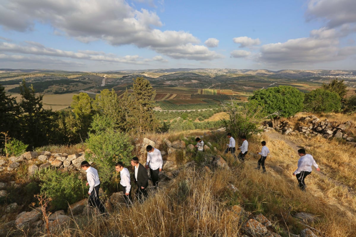 ימים אחרונים לפני זמן קיץ: בחורי הישיבות נופשים