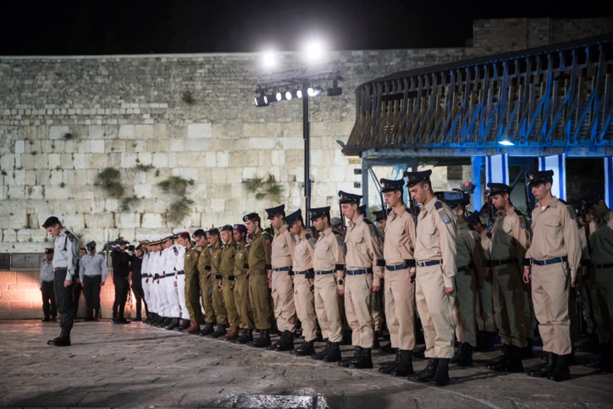 תיעוד: טקס יום הזיכרון ברחבת הכותל המערבי