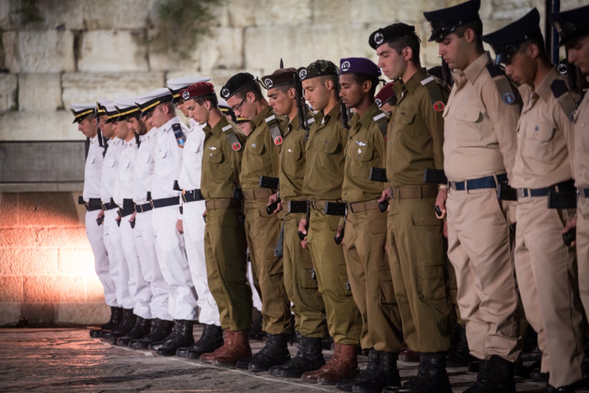 תיעוד: טקס יום הזיכרון ברחבת הכותל המערבי