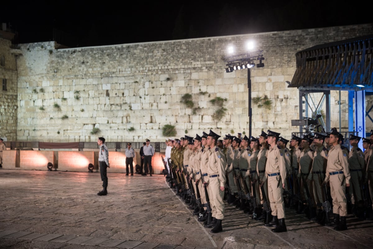 תיעוד: טקס יום הזיכרון ברחבת הכותל המערבי