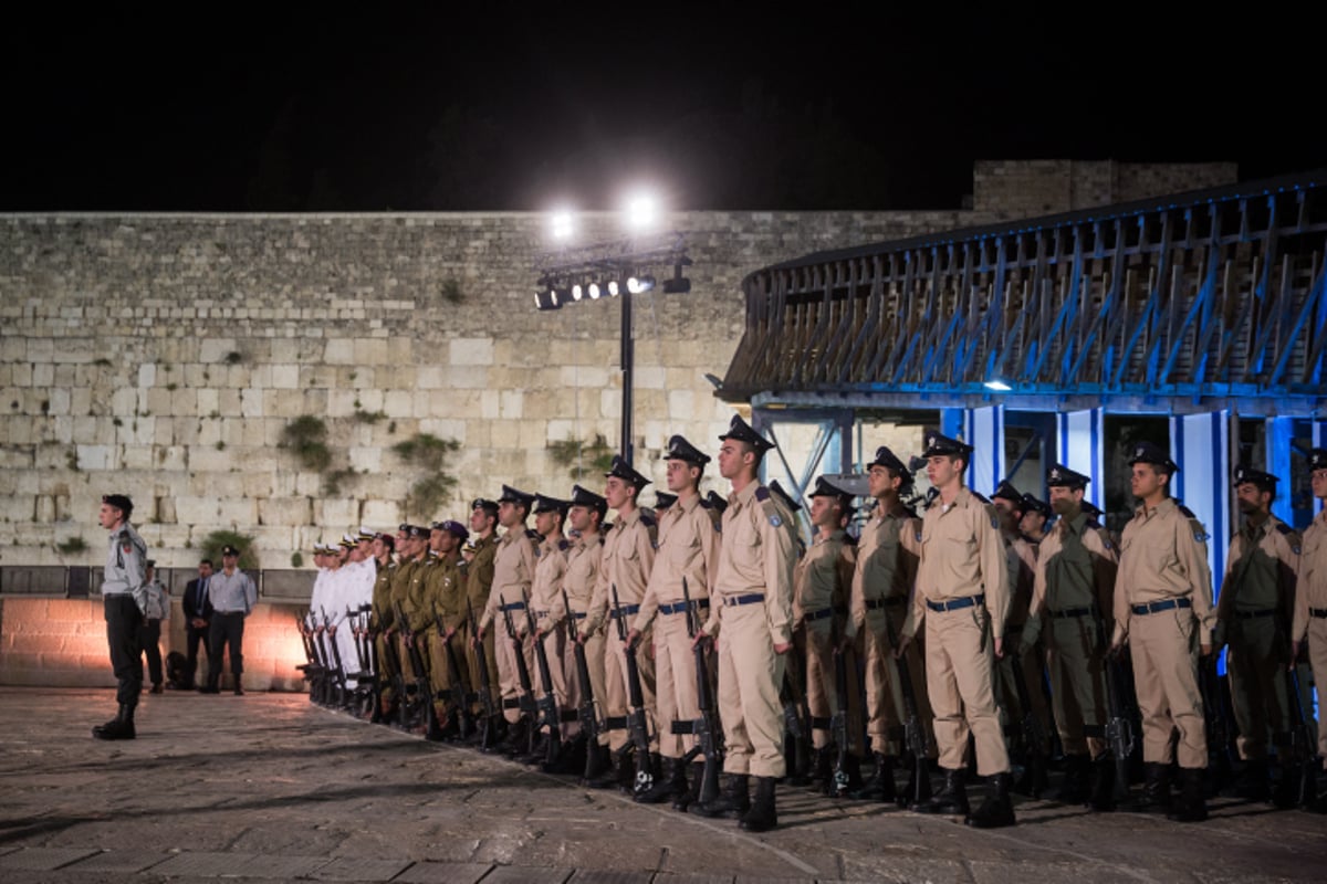 תיעוד: טקס יום הזיכרון ברחבת הכותל המערבי