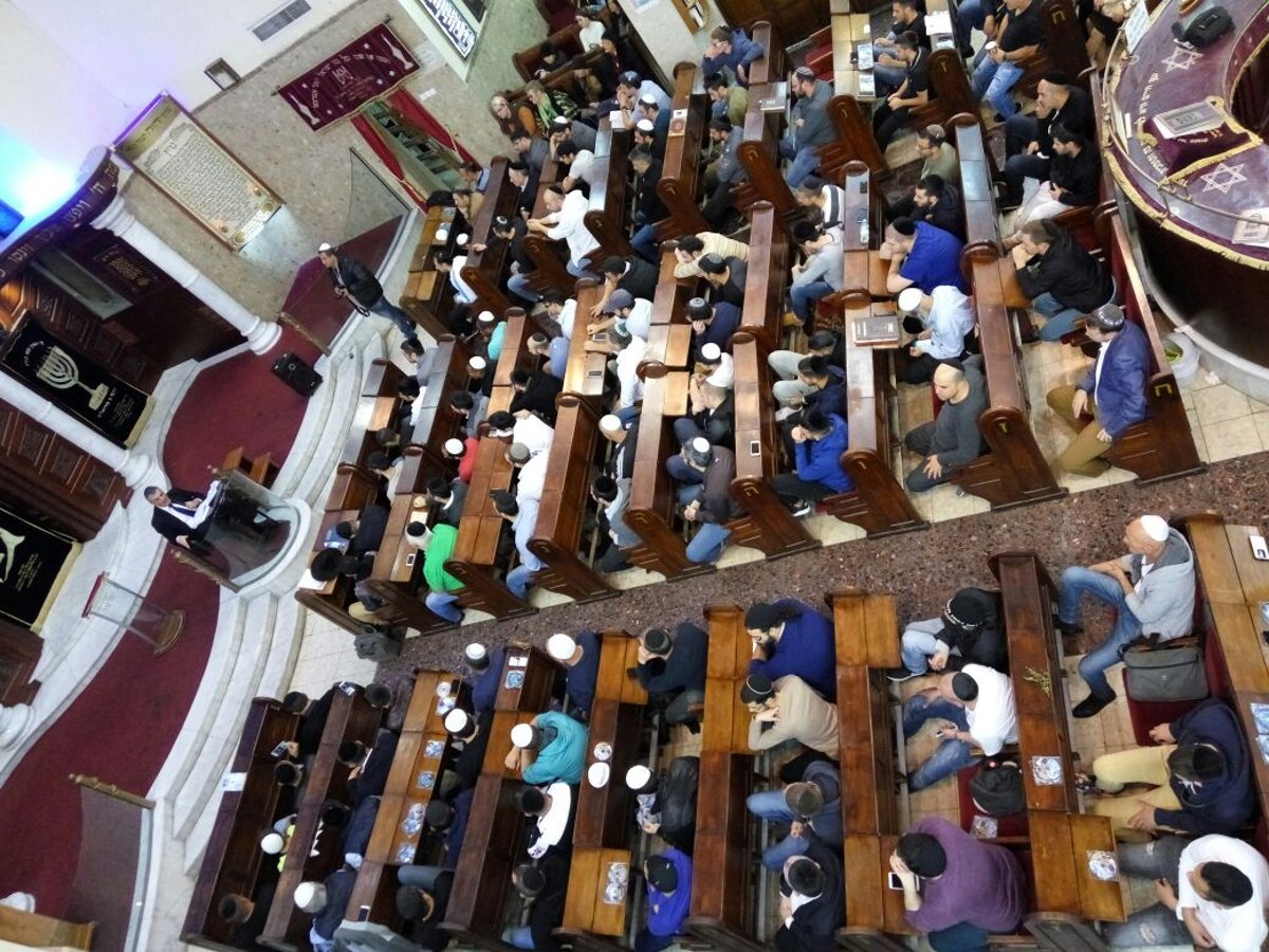 קירוב רחוקים: הרב מזרחי במסע הרצאות בארץ