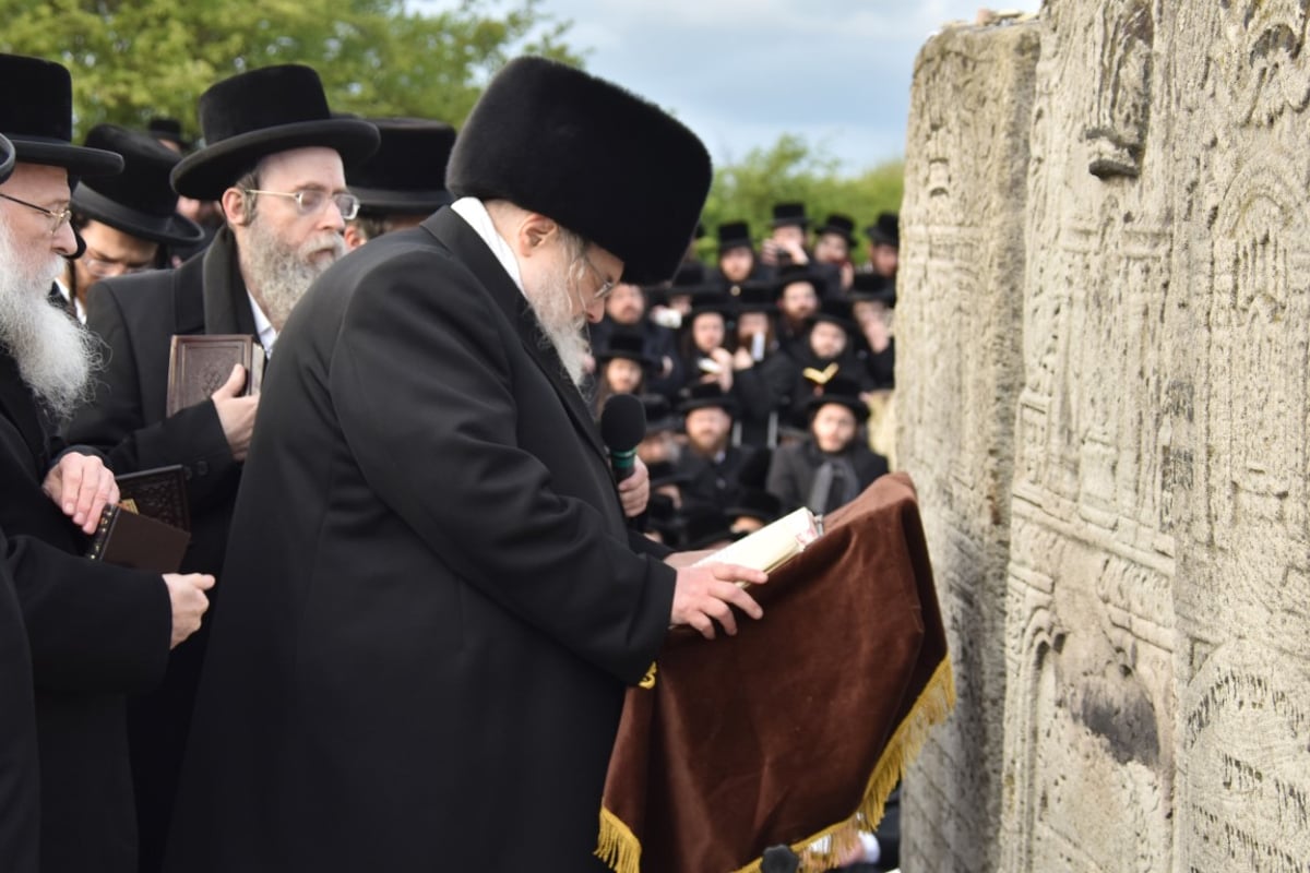 הסתיים החלק הראשון במסע האדמו"ר מבעלזא • תיעוד