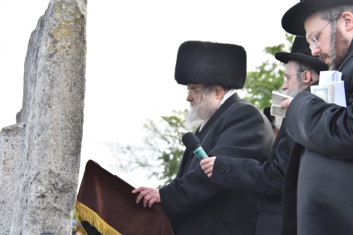 הסתיים החלק הראשון במסע האדמו"ר מבעלזא • תיעוד