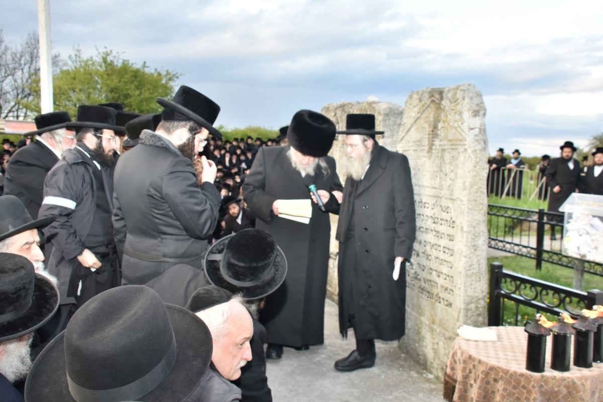 הסתיים החלק הראשון במסע האדמו"ר מבעלזא • תיעוד