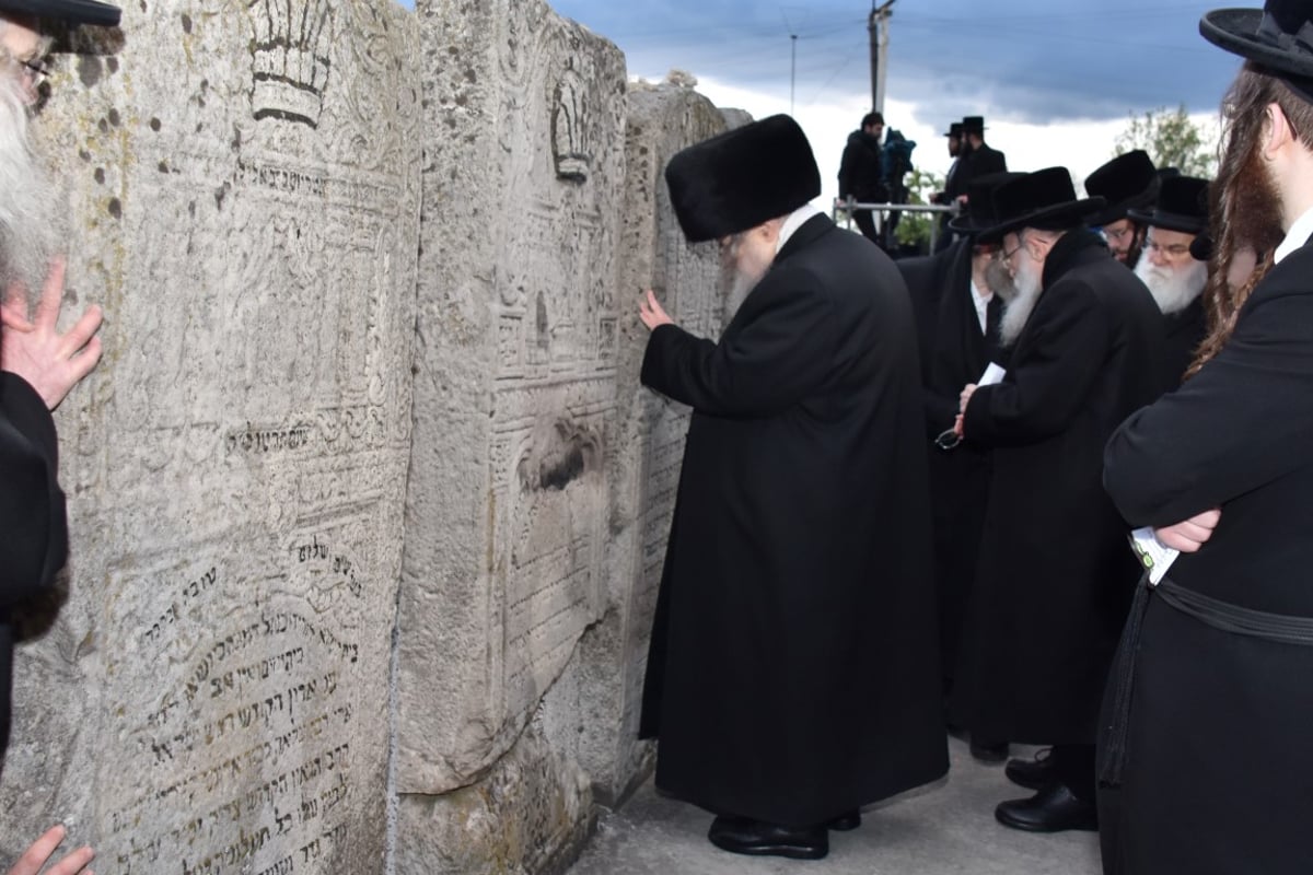 הסתיים החלק הראשון במסע האדמו"ר מבעלזא • תיעוד