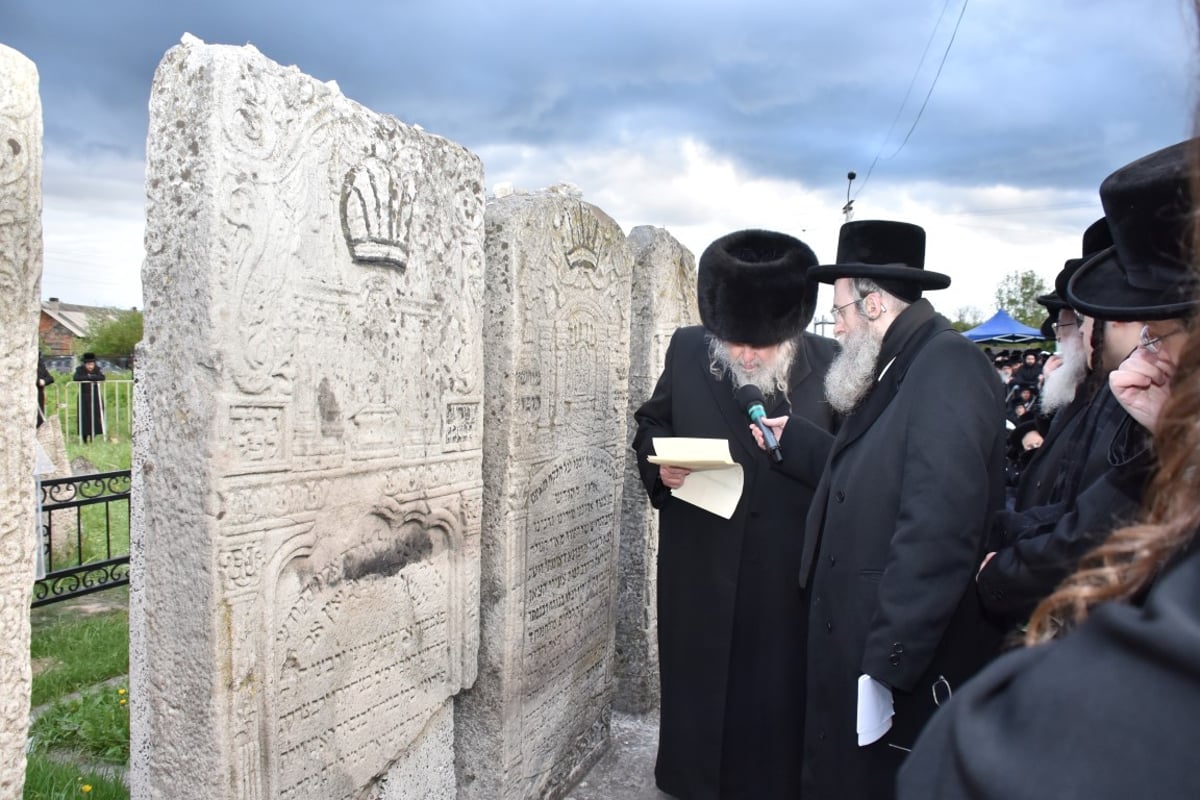 הסתיים החלק הראשון במסע האדמו"ר מבעלזא • תיעוד