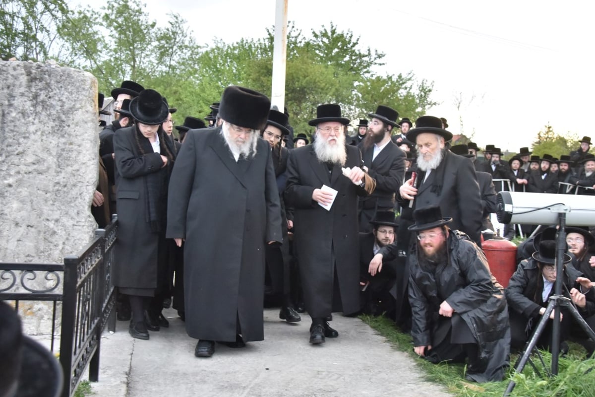 הסתיים החלק הראשון במסע האדמו"ר מבעלזא • תיעוד