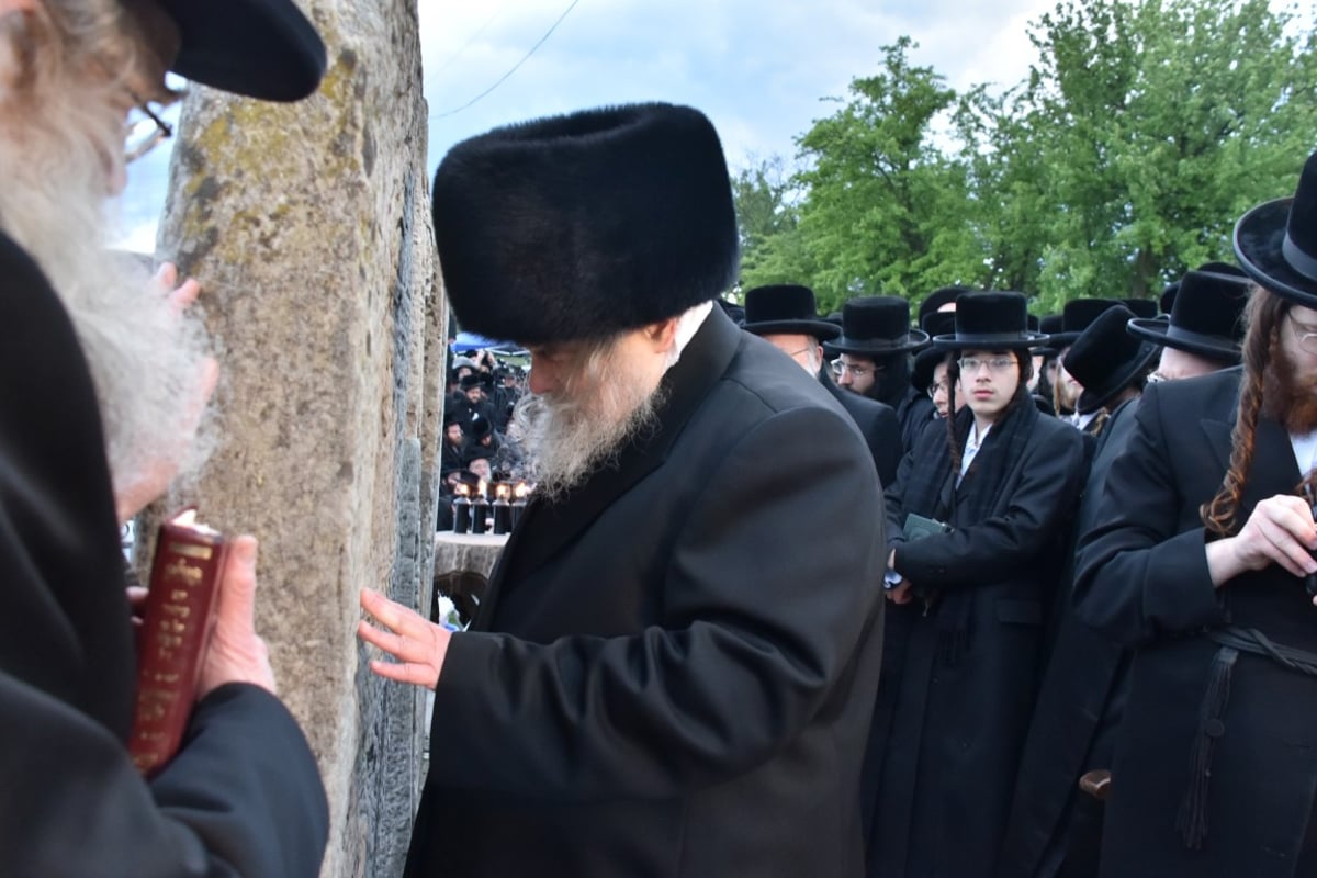 הסתיים החלק הראשון במסע האדמו"ר מבעלזא • תיעוד