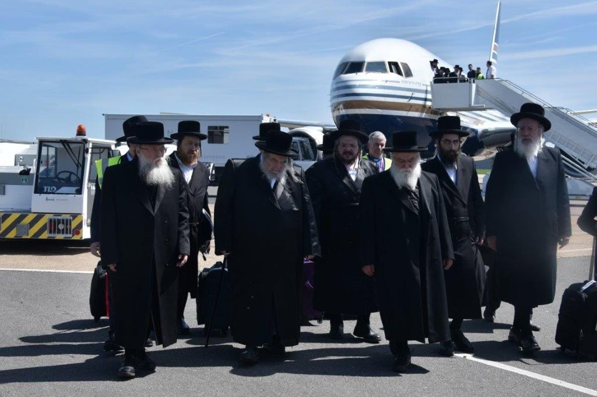 לונדון: 15 אלף איש בהדלקה של האדמו"ר מבעלזא