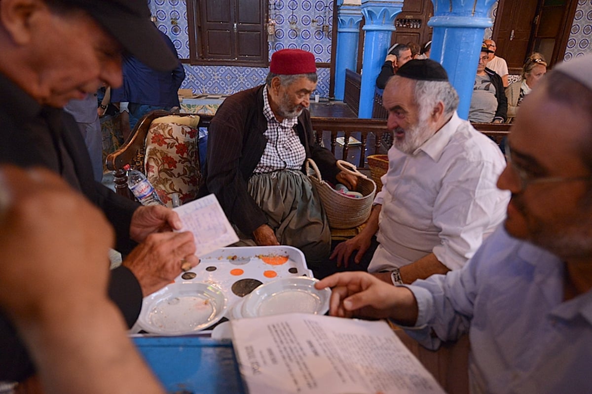 חגיגות ל"ג בעומר באי ג'רבה בתוניסיה • צפו