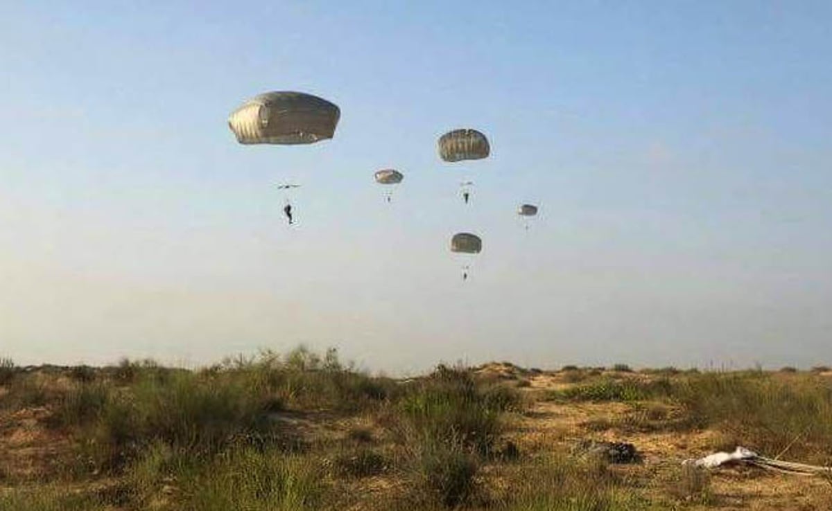 הפעם הראשונה: הצנחנים החרדים קפצו מהמטוס