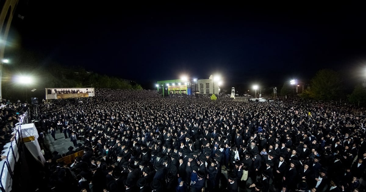 תיעוד ענק: רבבות חגגו ל"ג בעומר עם הרבי מסאטמר