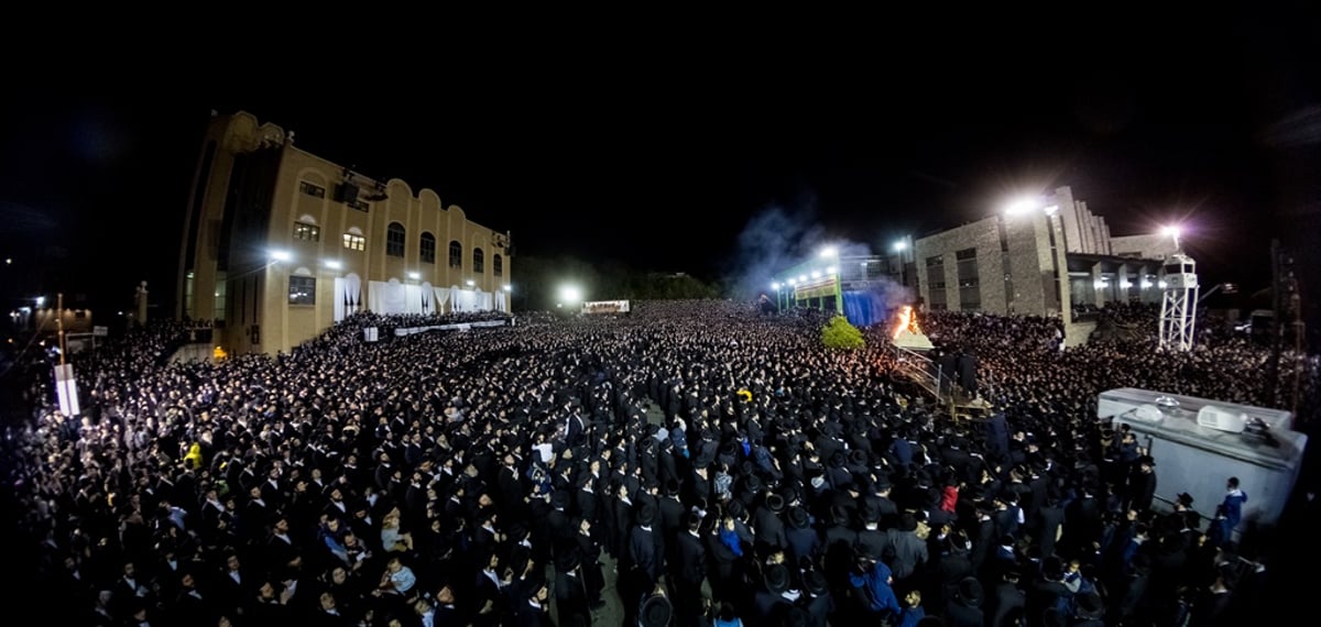 תיעוד ענק: רבבות חגגו ל"ג בעומר עם הרבי מסאטמר