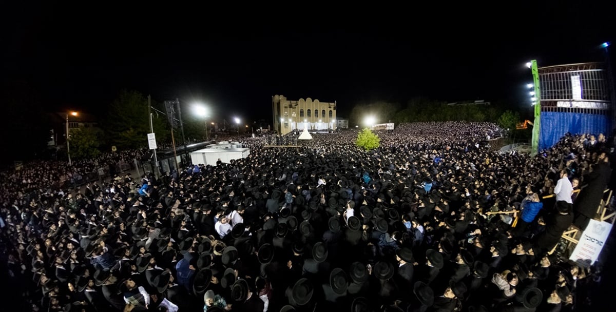 תיעוד ענק: רבבות חגגו ל"ג בעומר עם הרבי מסאטמר