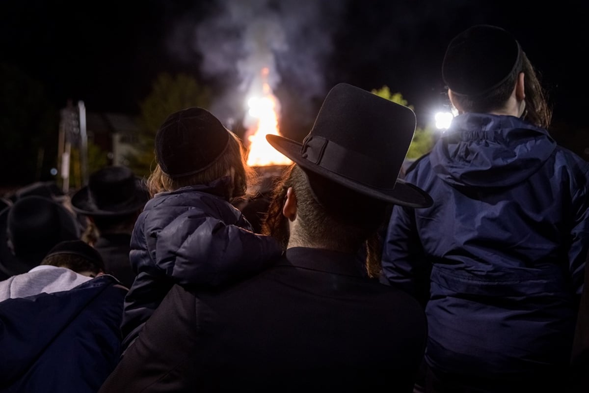 תיעוד ענק: רבבות חגגו ל"ג בעומר עם הרבי מסאטמר