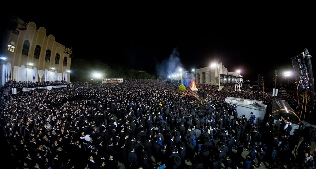 תיעוד ענק: רבבות חגגו ל"ג בעומר עם הרבי מסאטמר