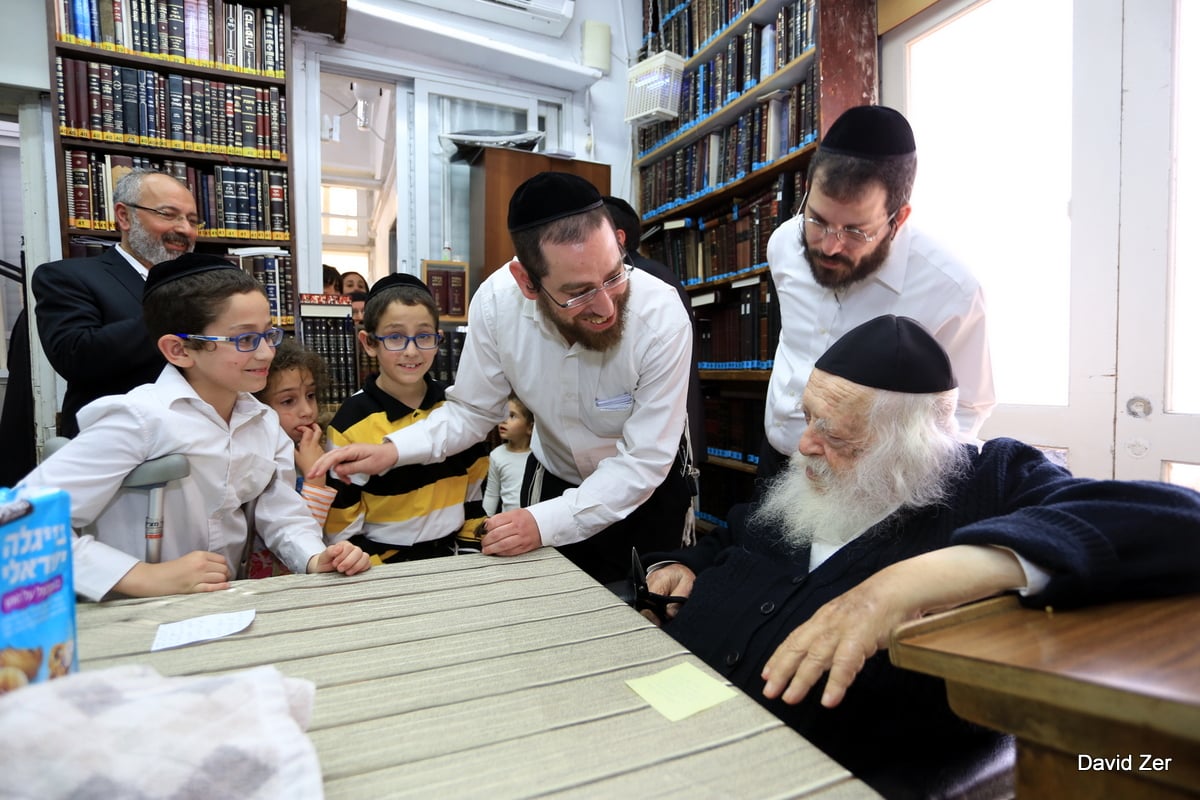 תיעוד: ילדי החלאקה אצל מרן שר התורה