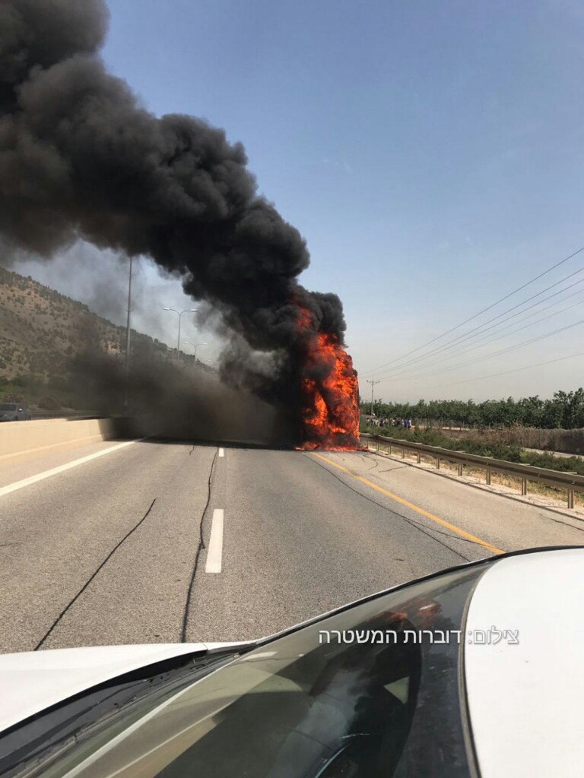 התושיה שהצילה בני נוער מהאוטובוס הבוער • צפו