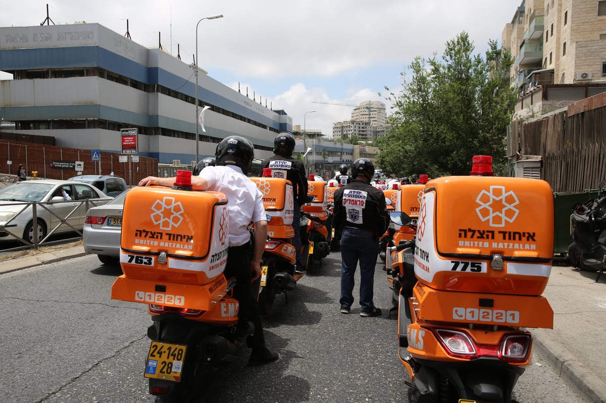 מאות ליוו למנוחות את מתנדב 'איחוד הצלה'  אפי גדסי ז"ל