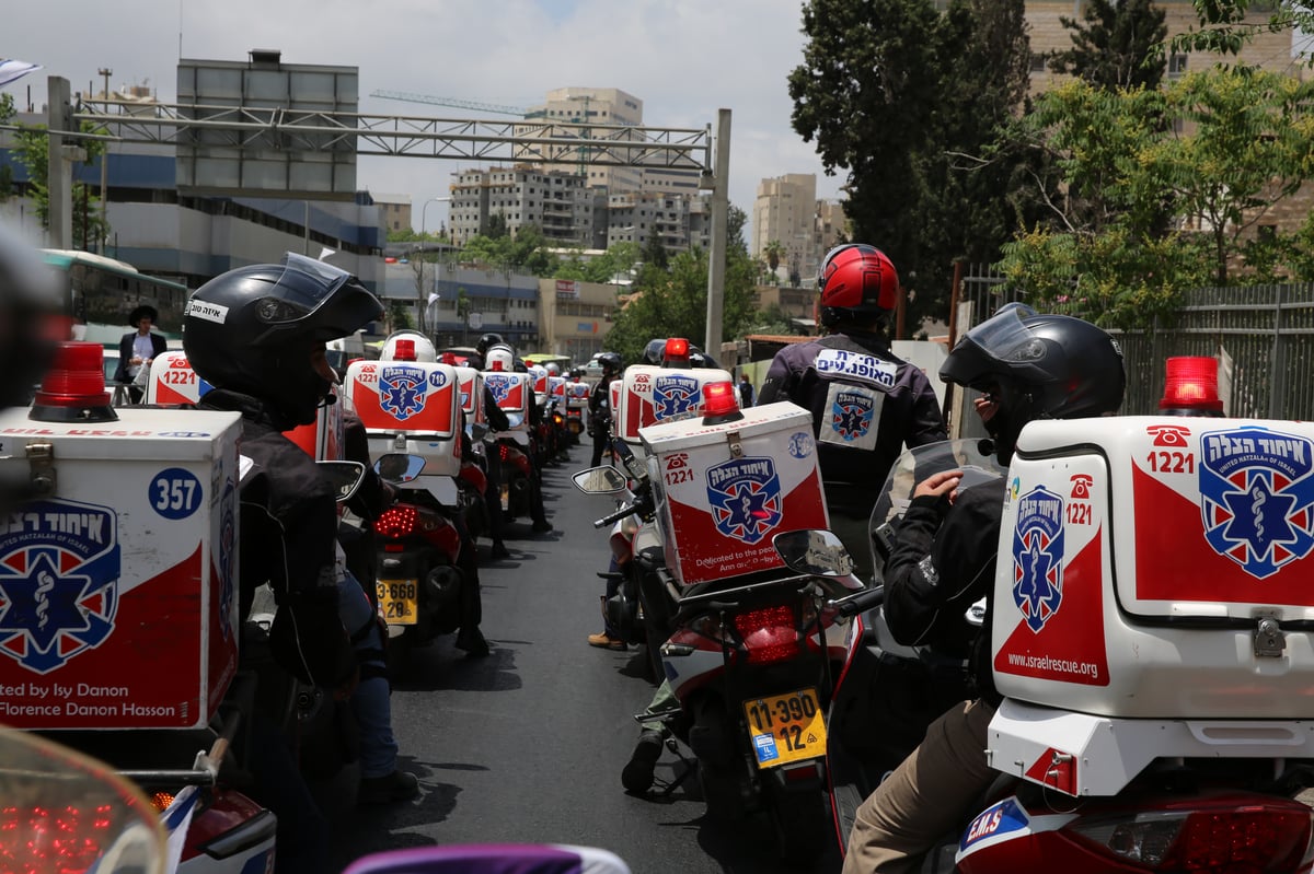 מאות ליוו למנוחות את מתנדב 'איחוד הצלה'  אפי גדסי ז"ל