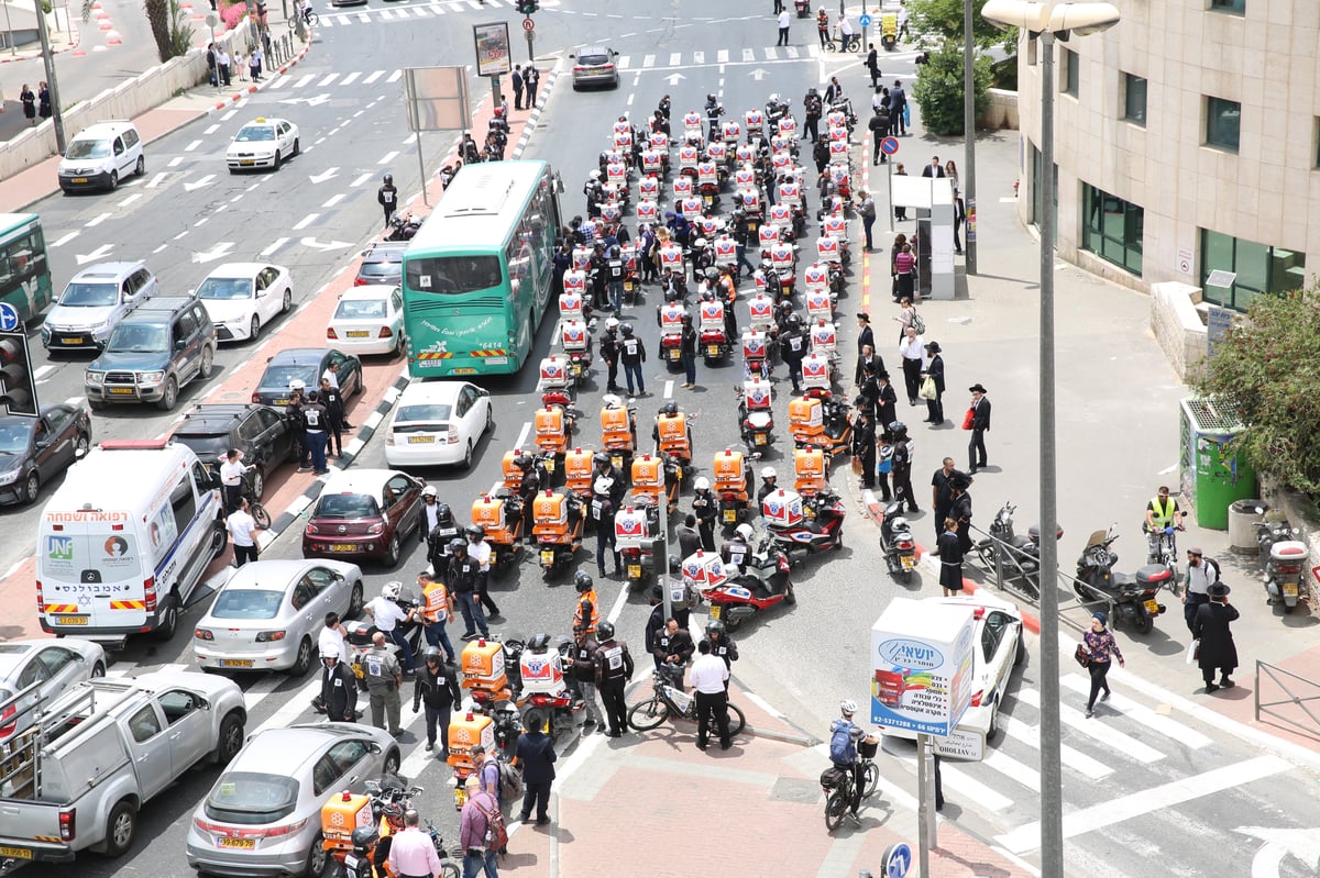 מאות ליוו למנוחות את מתנדב 'איחוד הצלה'  אפי גדסי ז"ל