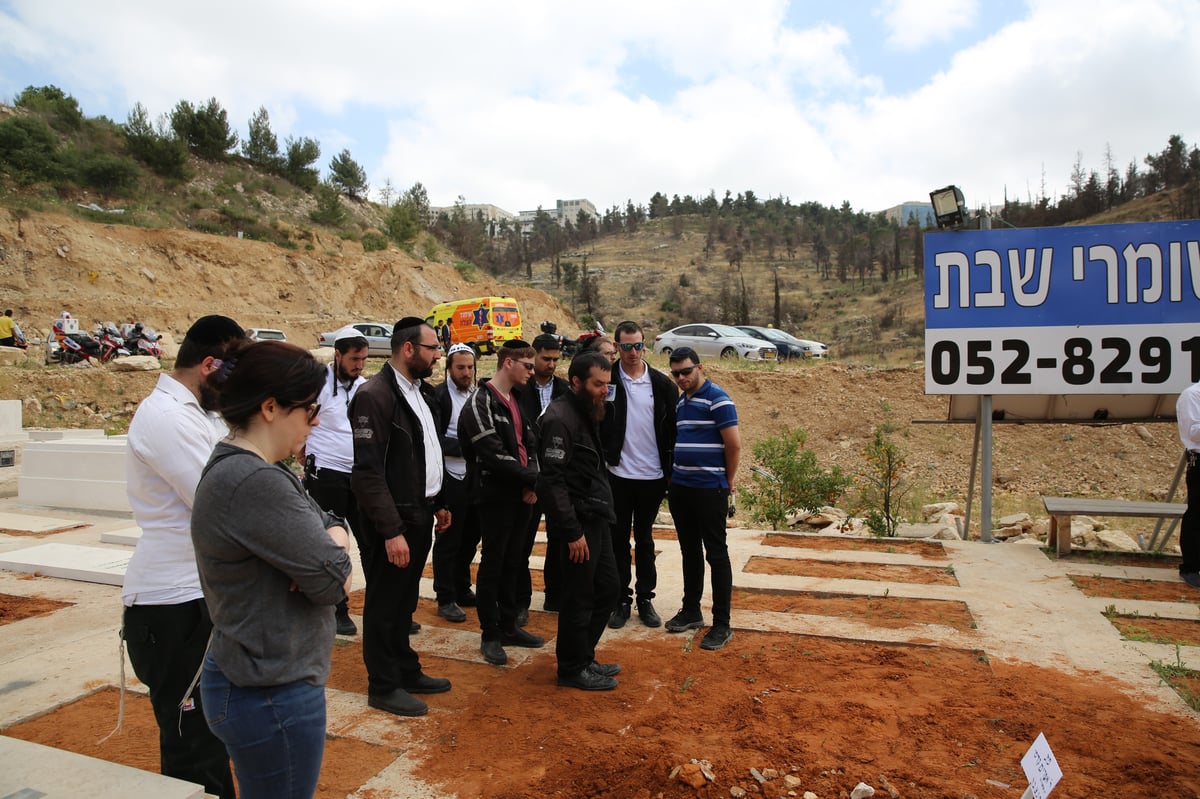 מאות ליוו למנוחות את מתנדב 'איחוד הצלה'  אפי גדסי ז"ל