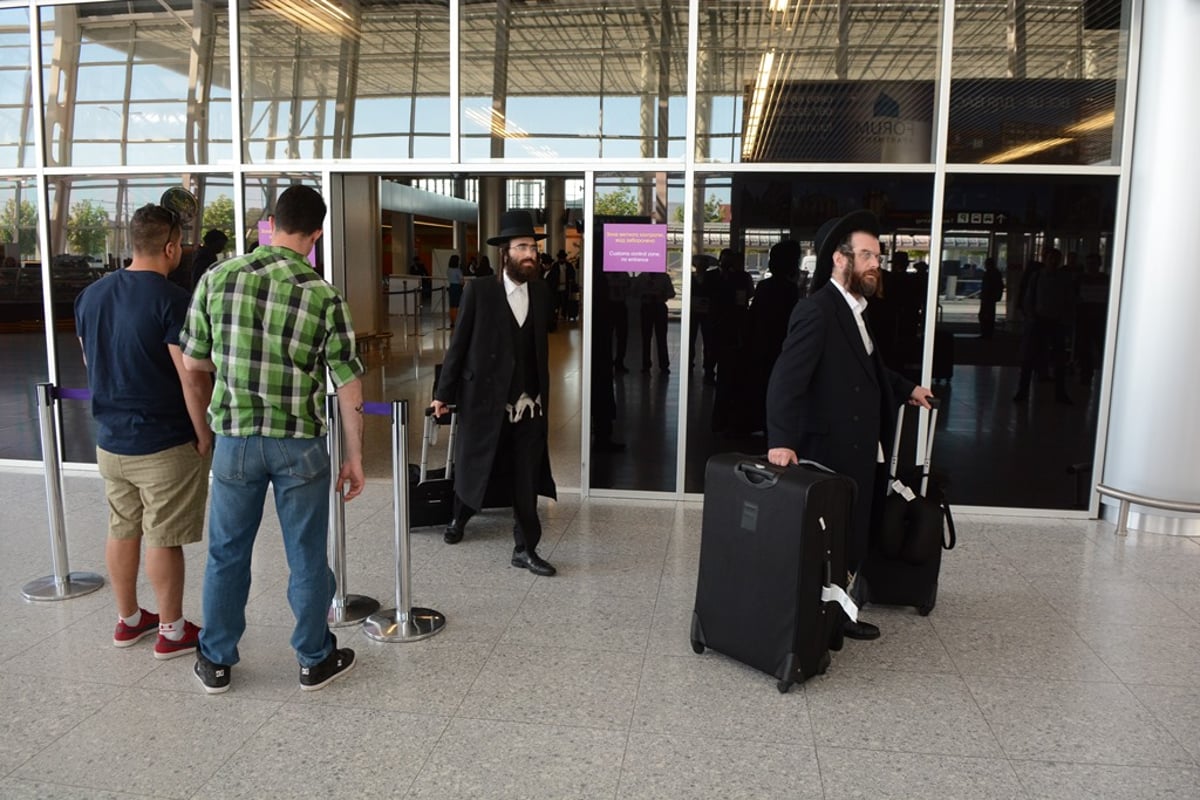 מסע האדמו"ר מסאטמר ומאות הנגידים. צפו