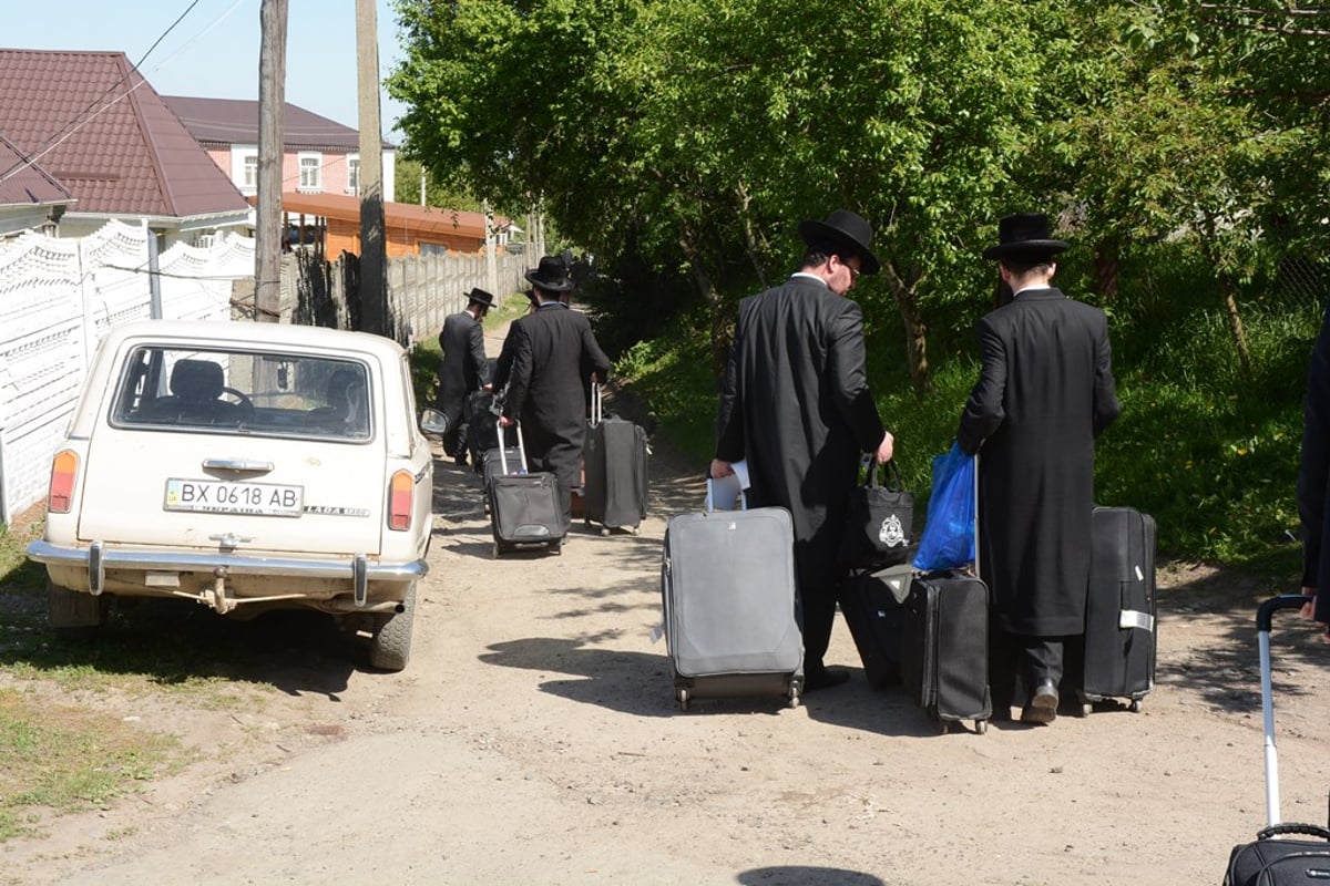 מסע האדמו"ר מסאטמר ומאות הנגידים. צפו