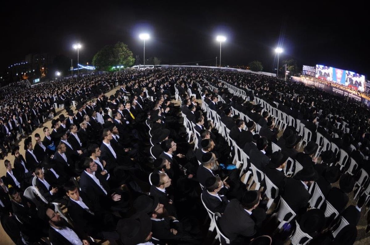 הגר"ש אוירבך פרץ בבכי: "אין יראת ה' בוערת בקרבם, נכנסה אש זרה"