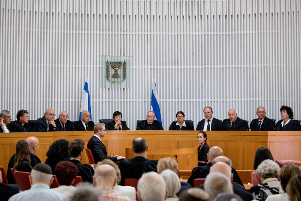 אימת החרדים: השופט אליקים רובינשטיין פרש מבית המשפט העליון