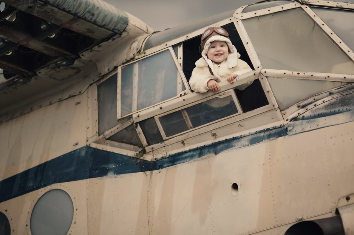 תינוק נולד בטיסה וזכה בטיסות חינם כל חייו