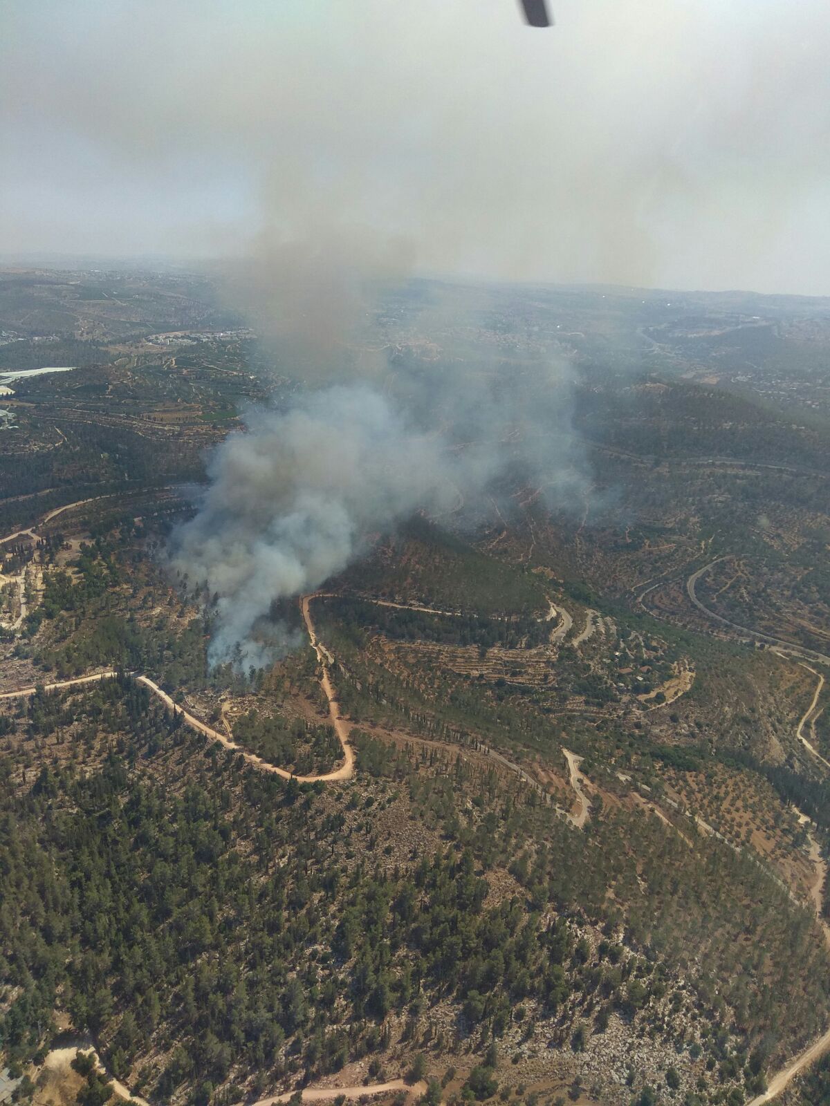 בנייני מגורים בירושלים פונו בגלל שריפה