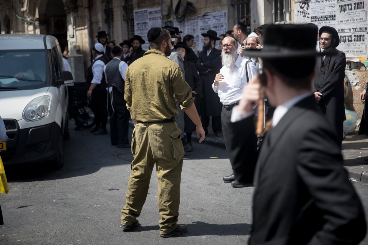 גלריה: כך פועלים ה"מסתחרדים" בשכונת מאה שערים