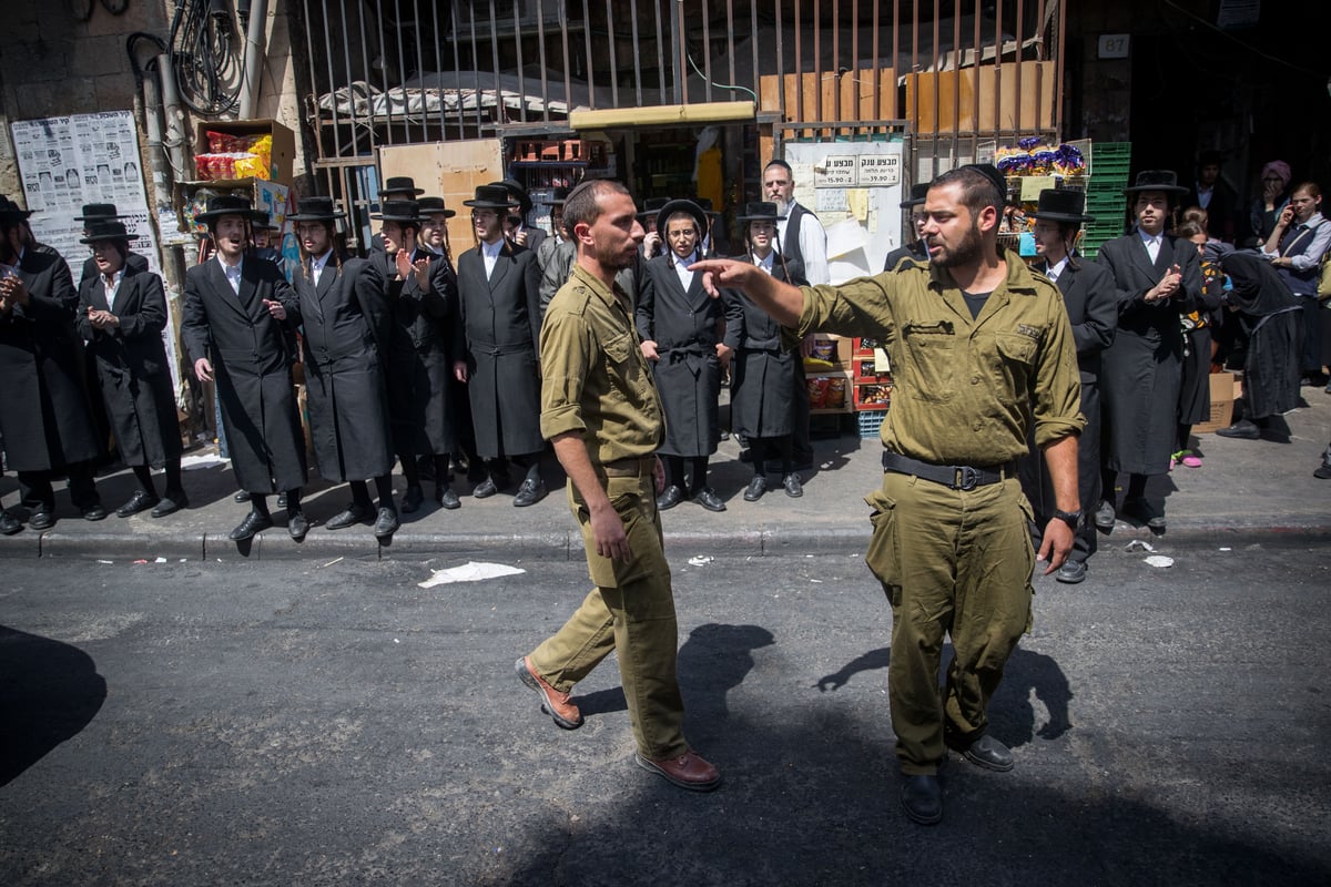 גלריה: כך פועלים ה"מסתחרדים" בשכונת מאה שערים