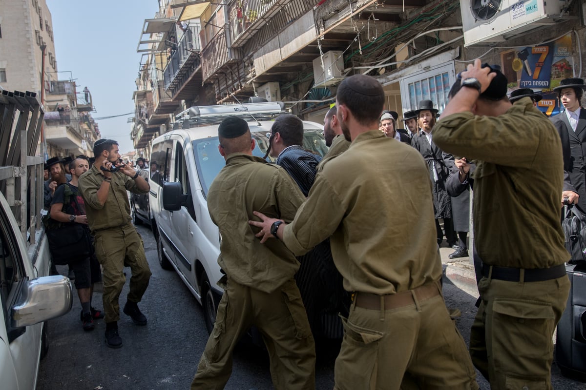 גלריה: כך פועלים ה"מסתחרדים" בשכונת מאה שערים