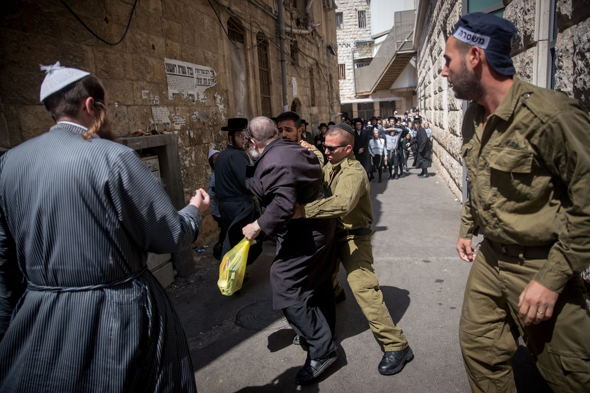 גלריה: כך פועלים ה"מסתחרדים" בשכונת מאה שערים