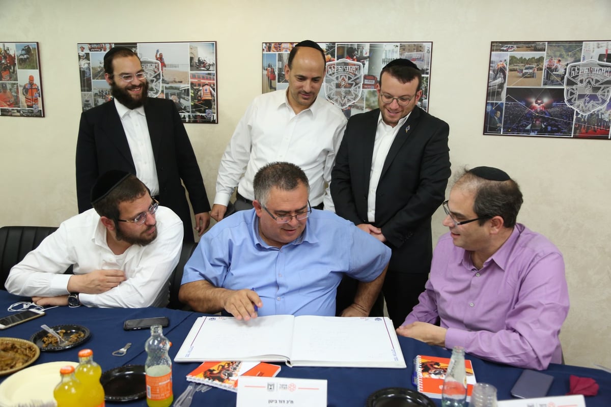 ח"כ דוד ביטן בסיור ב'איחוד הצלה': "ארגון למופת, אסייע לפעילות החשובה שלכם"