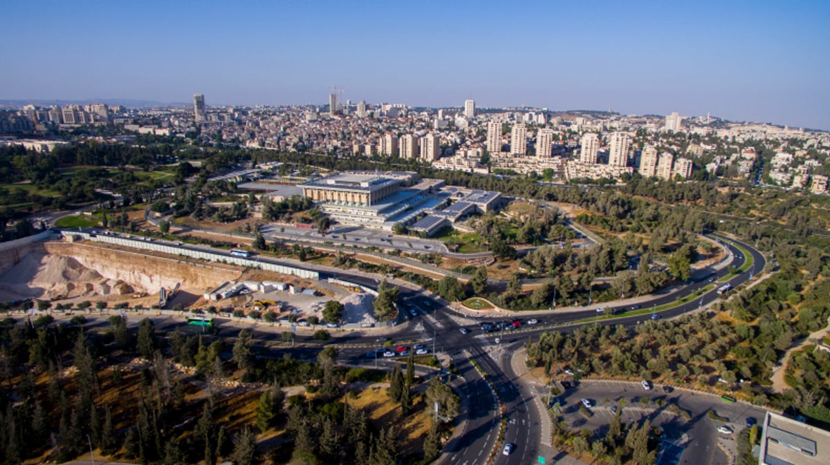 ירושלים, תל אביב ו...מודיעין עילית מהאוויר