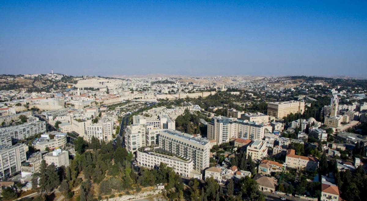 ירושלים, תל אביב ו...מודיעין עילית מהאוויר