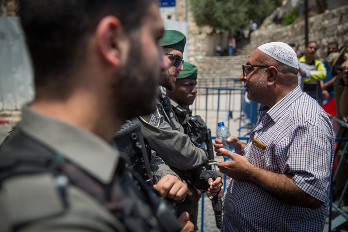 מוסלמים מאיימים בכניסה להר הבית: "צבא מוחמד מוכן"