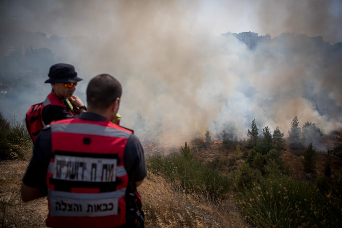 צפו בגלריה: שריפת הענק בפאתי רוממה